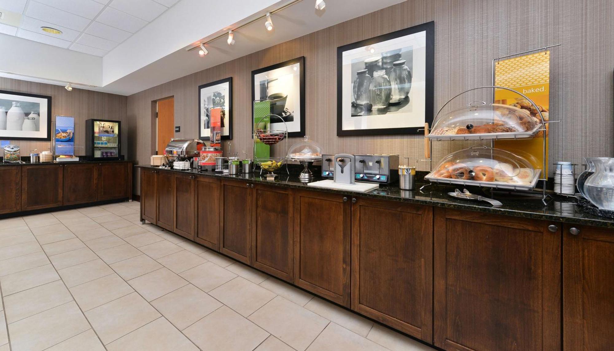 Hampton Inn Chicago-Carol Stream Екстериор снимка