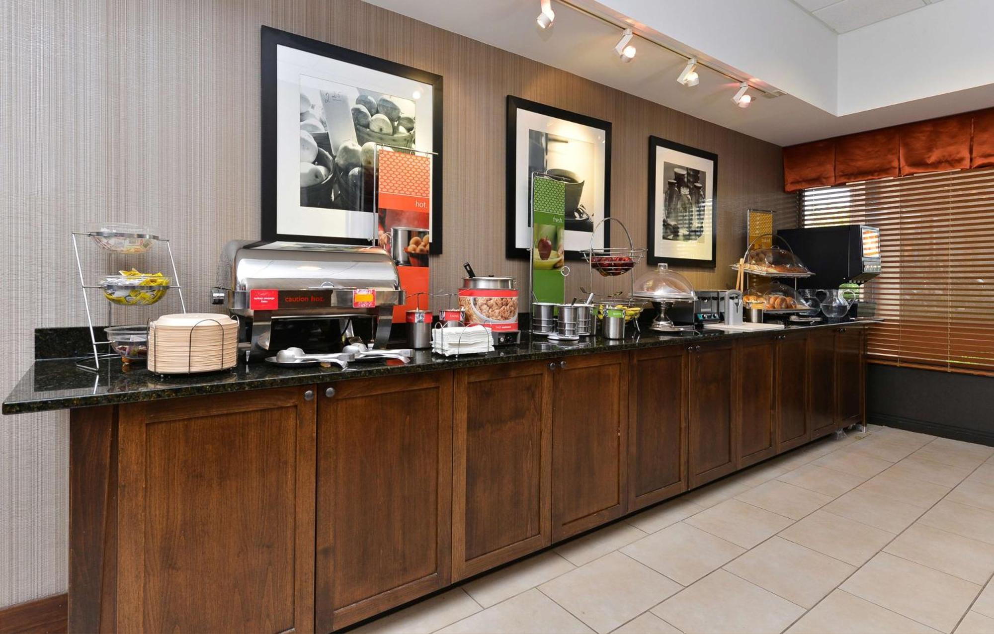 Hampton Inn Chicago-Carol Stream Екстериор снимка