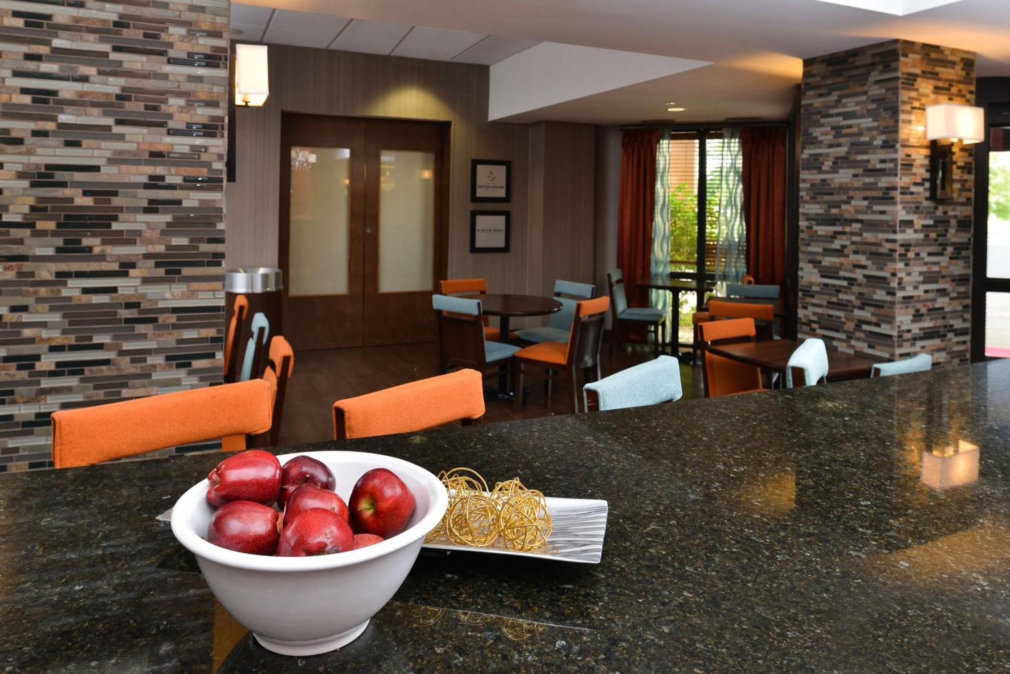 Hampton Inn Chicago-Carol Stream Екстериор снимка
