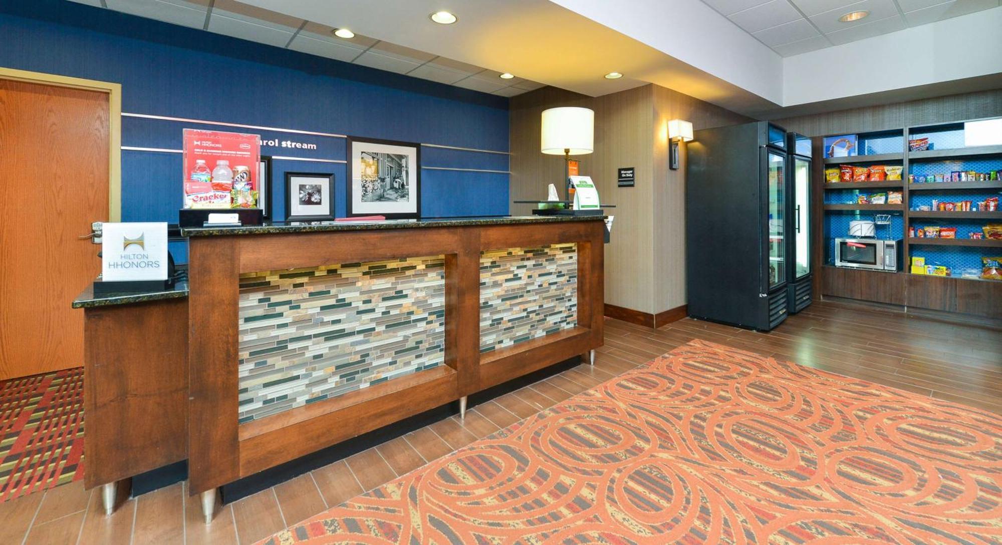 Hampton Inn Chicago-Carol Stream Екстериор снимка